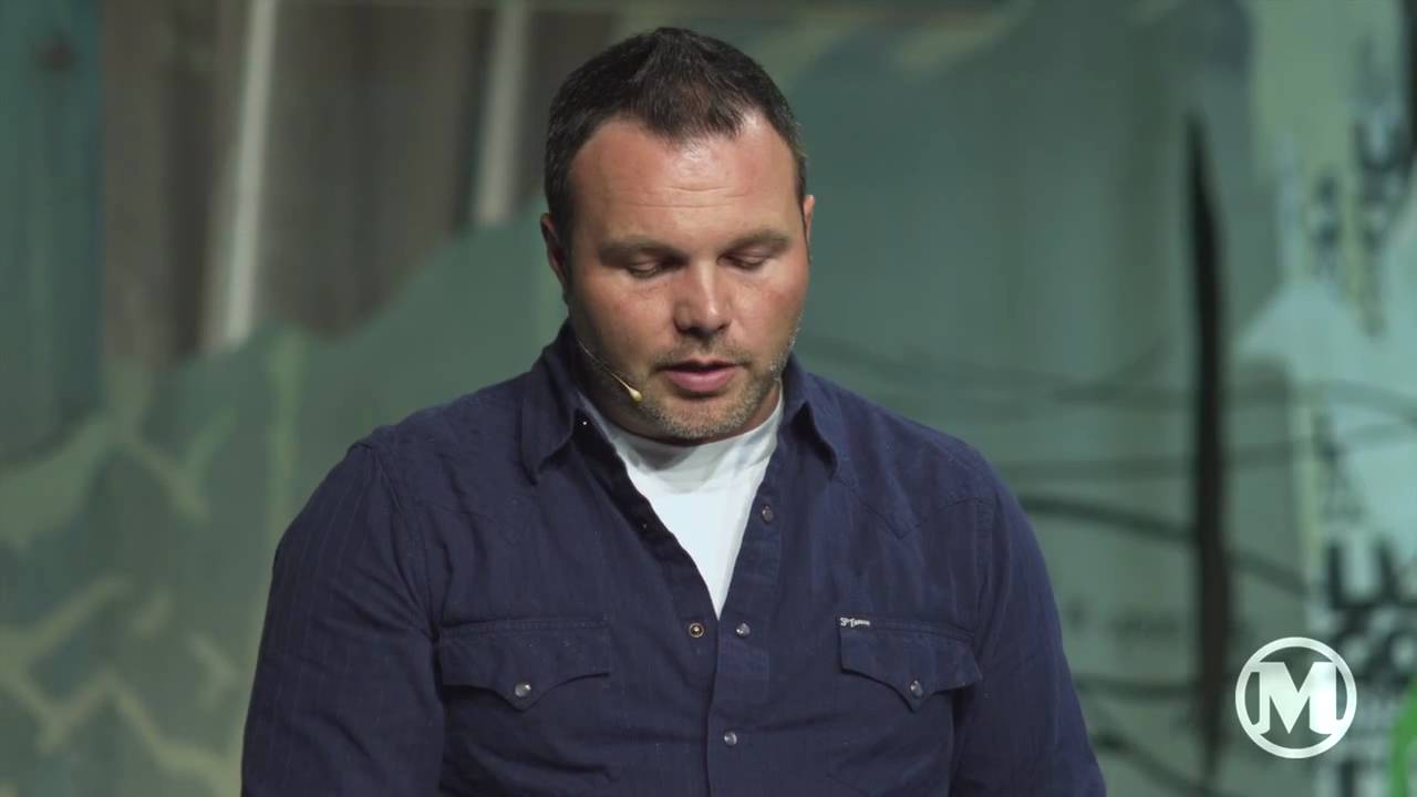Mark Driscoll, former pastor of Mars Hill Church, has publicly apologized for criticizing the ministry of pastor Joel Osteen in the past and revealed that he is currently working to make amends.
