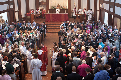 The Anglican Church in North America was constituted on Monday, marking a new beginning for thousands of conservative Anglicans eager to get past the politics of church and on with promoting the Gospel.