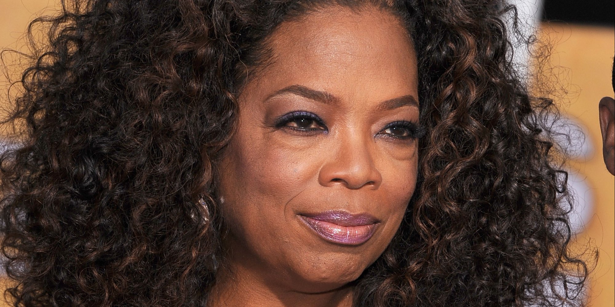 Oprah Winfrey has discovered that her "secret son" had set her up with news tabloids at the taping of The Late Show with Stephen Colbert, and has since backed out of her intention to get in touch with him, The Daily Mail reports.