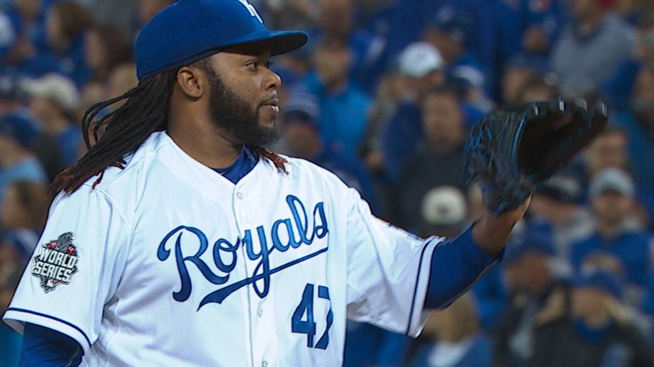 The Kansas City Royals grabbed a commanding 2-0 lead against the New York Mets after winning Game 2, of the New York Mets vs Kansas City Royals MLB World Series, 7-1, with great pitching from Johnny Cueto following a terrible performance against the Blue Jays in the ALCS.