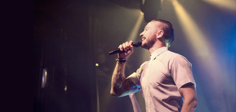 Justin Bieber's pastor, Hillsong NYC leader Carl Lentz, has urged the church to love and pray for refugees, warning that how we respond to the hurting "is perhaps the greatest indicator of what we really believe."