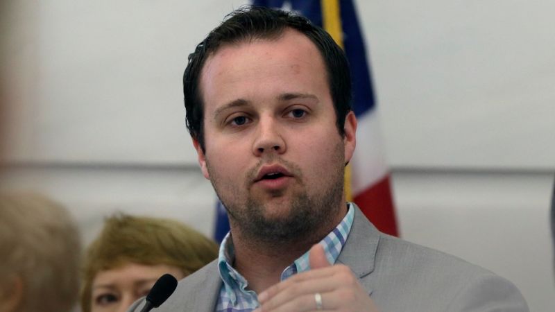 As Porn Star Sues Josh Duggar For Assault Jim Bob And Michelle Share Bible Verse Say God Is