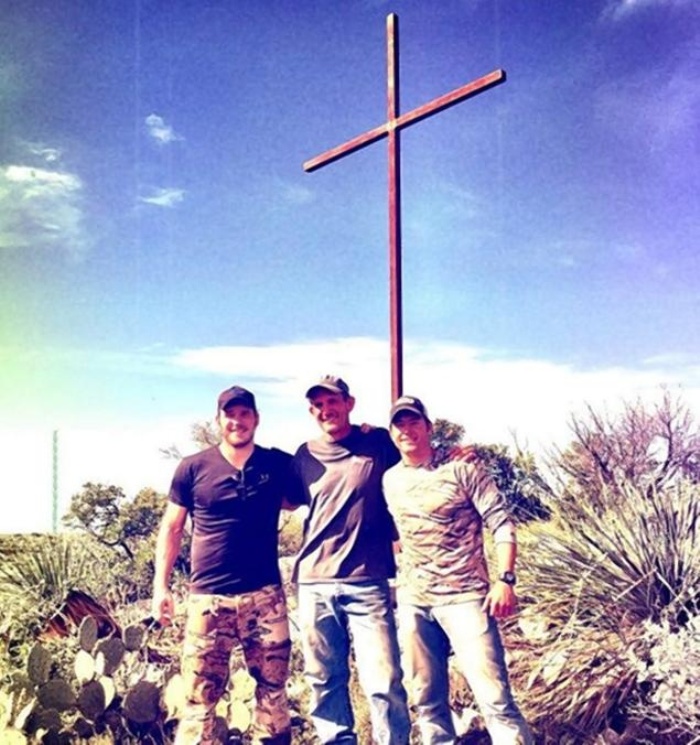 God-honoring actor and director Chris Pratt spent this Easter erecting a gigantic metal cross to show his deep faith.