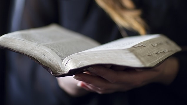 Although rewarding, it can be difficult to read the Bible in its entirety. That's why renowned evangelist Billy Graham has encouraged those taking on such a feat to begin in the middle - and not the beginning - of the Bible.