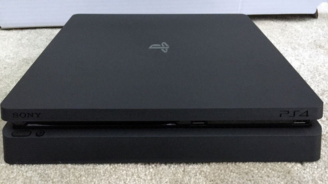 Sony announced the slimmer version of PlayStation 4 at this month's PlayStation Meeting in New York. Dubbed as PS4 Slim, this thinner gaming console is not a major upgrade but offers interesting tweaks and additions that gamers will really love. Now, here's that latest round-up of update about PS4 Slim release date, specs and price.