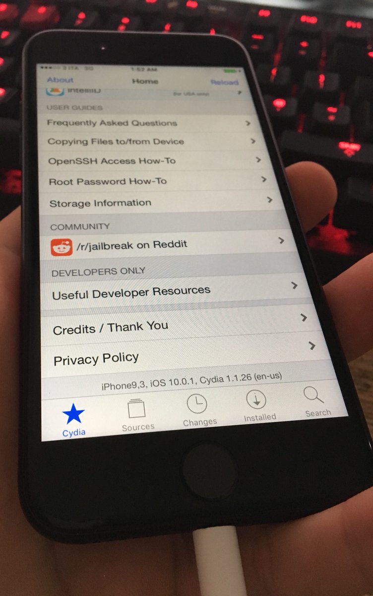 Before updating to iOS 10.0.2, Apple device owners may consider waiting for the public release of iOS 10.0.1 Jailbreak. Recently, a 19-year-old hacker reportedly jailbroken an iPhone 7 running on iOS 10.0.1. Now, here's the latest round-up of update about iOS 10 jailbreak release date and rumors on the web.