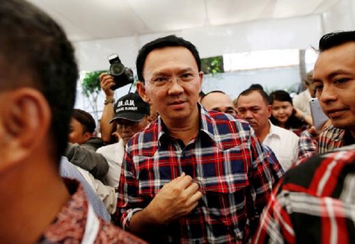 The blasphemy trial of Jakarta Gov. Basuki "Ahok" Tjahaja Purnama began this morning, with the ethnic Chinese Christian breaking into tears inside the courtroom while hundreds of people protested outside.