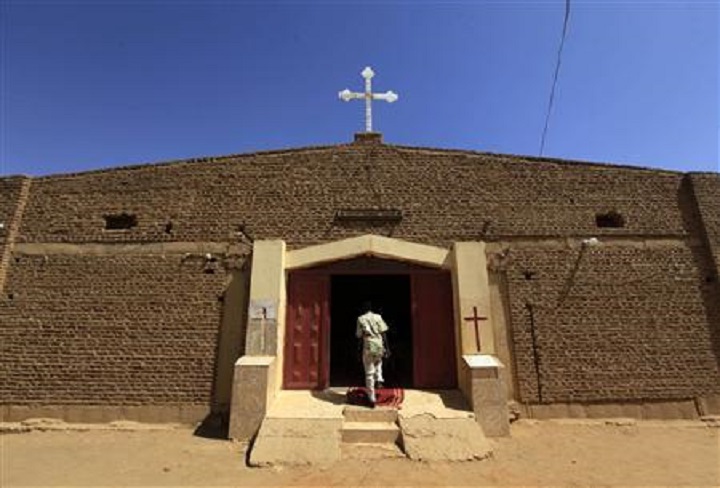 August 22, 2017: In further efforts to help a Muslim businessman take over church property, police in Omdurman, Sudan evicted two church leaders and their families from their houses, sources said.