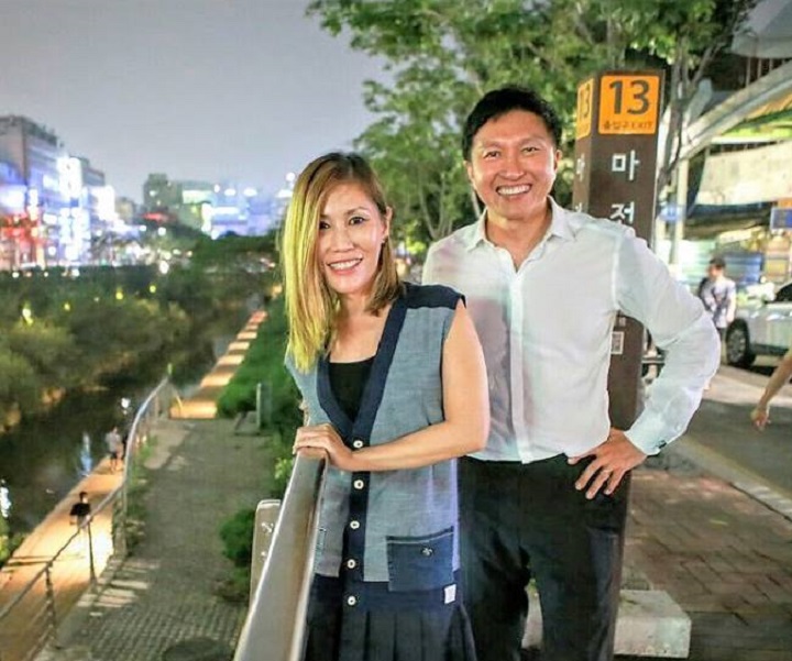 Members of City Harvest Church expressed their full support for the wife of senior pastor Kong Hee, Ho Yeow Sun, as Kong serves his jail term at Changi Prison for three years and six months.