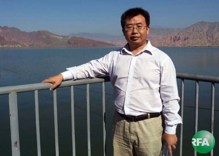 June 6, 2017: Jiang Tianyong, prominent Chinese Christian lawyer, has been formally charged with "subverting state power" by Chinese authorities and may be forced to confess to crimes he didn't commit.