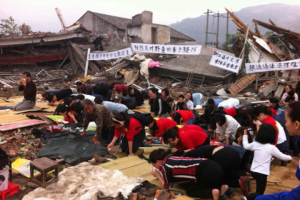 Christians in Wenzhou, Zhejiang, worship in the rubble of their demolished church on May 22, 2016.  <br/>China Aid