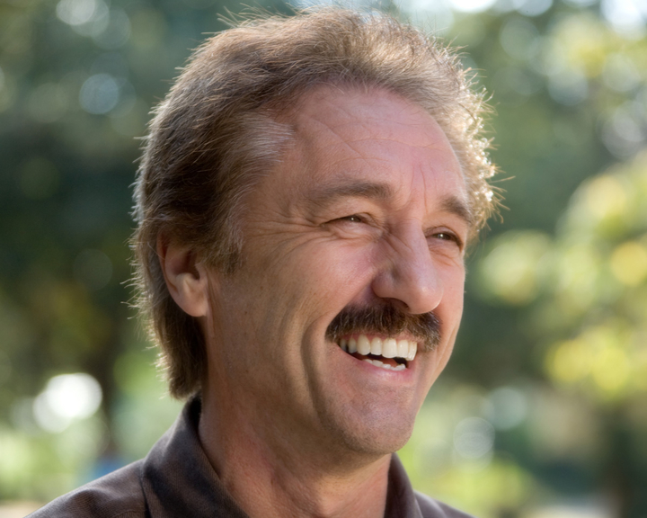 September 4, 2017: Evangelist Ray Comfort discusses his new book, "Think on These Things: Wisdom for Life from Proverbs", and why he believes it's time to wake up the "sleeping giant" in today's Church.