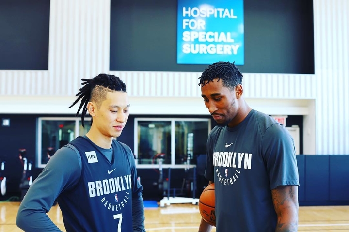Brooklyn Nets guard Jeremy Lin said he "hopes" he doesn't have to speak about his hair anymore after Kenyon Martin apologized for suggesting that Lin shouldn't wear dreadlocks because he is Asian American.