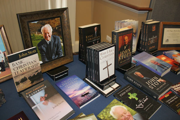 WHEATON, Ill. – Hundreds of Christians inspired and impacted by the life of English evangelical theologian, preacher, and global thinker John Stott gathered at Wheaton College on Friday for his U.S. memorial service.