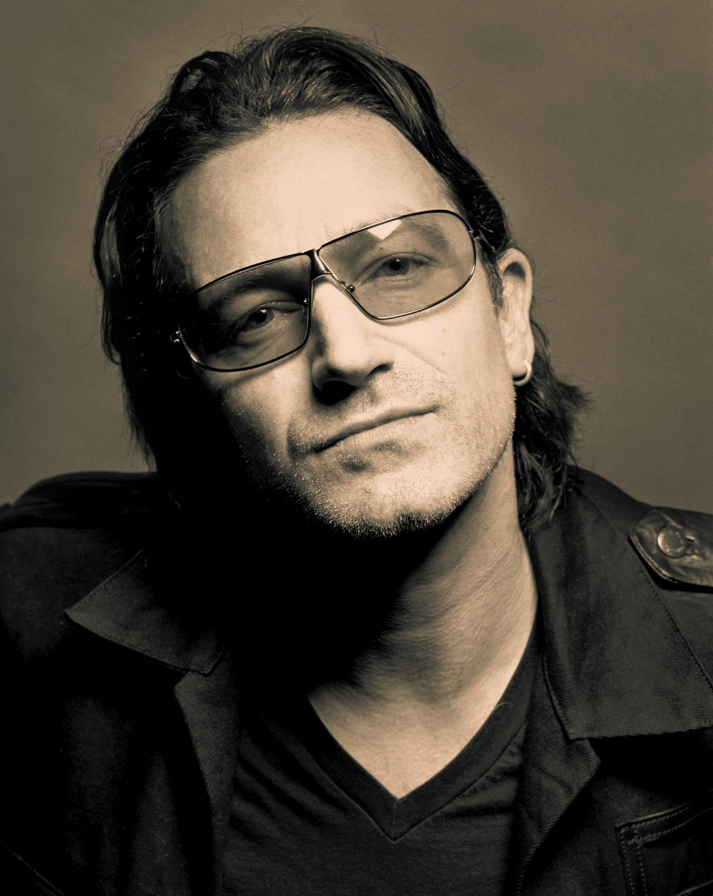 Christian radio program Focus on the Family interviewed the lead singer of rock band U2 about his faith in Christ and his social justice efforts around the world. Paul David Hewson, also known as “Bono,” is a global advocate of social justice for the poor. The singer was born in Ireland to a Protestant mother and a Catholic father, and met his wife of 30 years at the age of sixteen.
