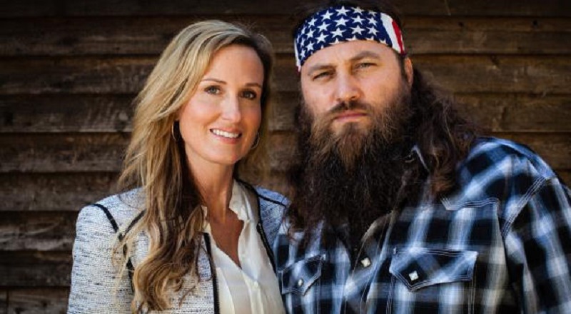 The current ‘Duck Dynasty’ season will reportedly be its last after news reports have come up regarding the cancellation of the TV series. Several members of the Robertson family along with the A&E network have confirmed during the new season’s premiere last November 16 that this will be the final installment of the reality TV show.