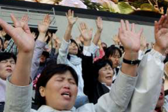 10萬韓國基督徒齊聚體育館慶祝復活節