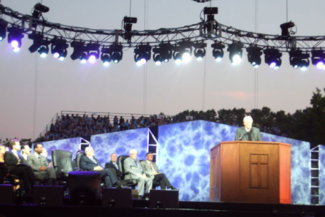 圖輯：大紐約葛培理佈道會第一日盛況