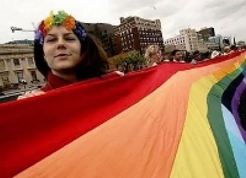 加拿大通過全國同性婚姻法•保守派及宗教團體反對無效