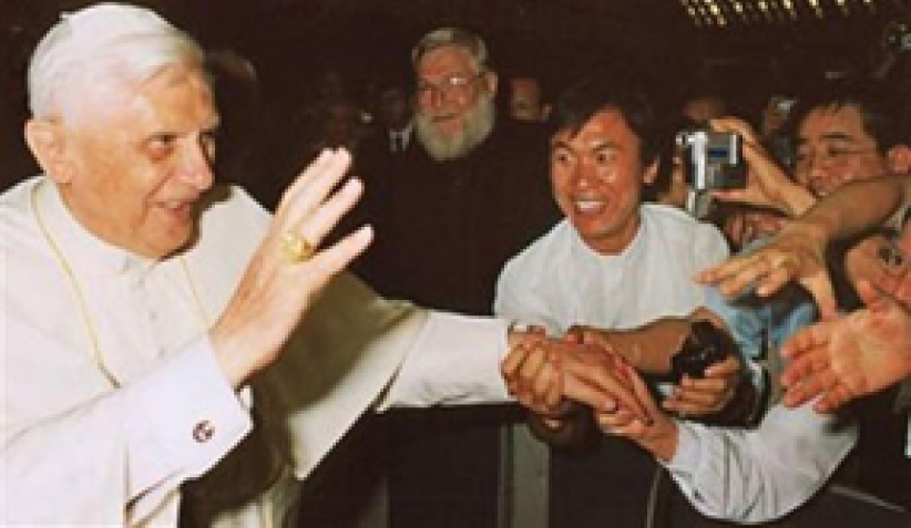 羅馬教宗半世紀以來首次會見中國官方天主教神父