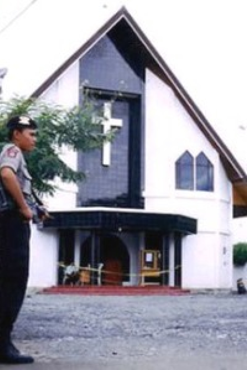 印尼23所基督教堂被回教激进份子强行关闭