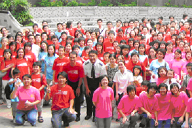 200多位熱心基督徒給東涌基層燃起溫暖