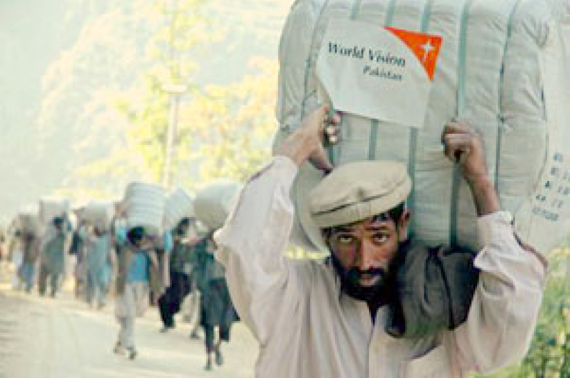 南亞地震死亡人數激增2萬，國際救援刻不容緩