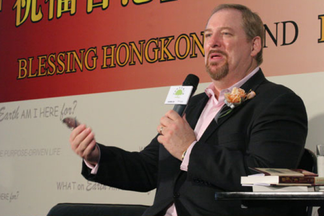 華理克牧師出席「祝福香港」送書行動