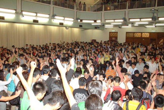 港九研經培靈會後統計：1217人獻身事主