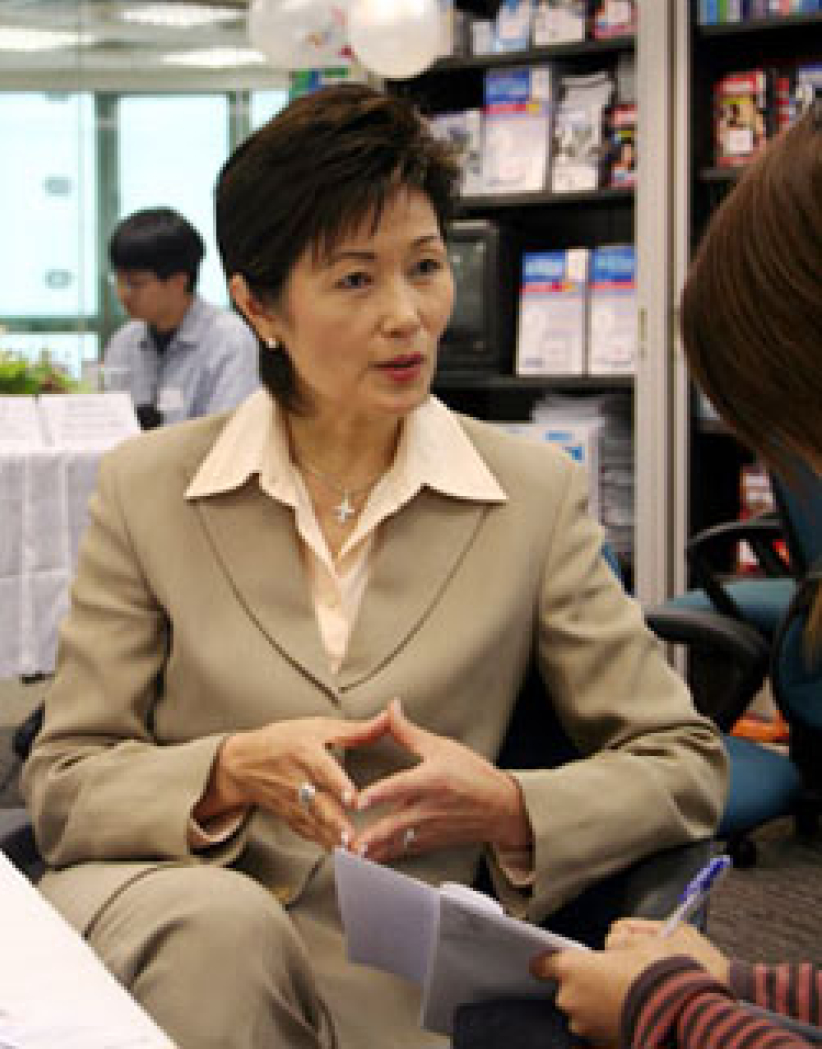 启发课程邀请全港巿民食饭