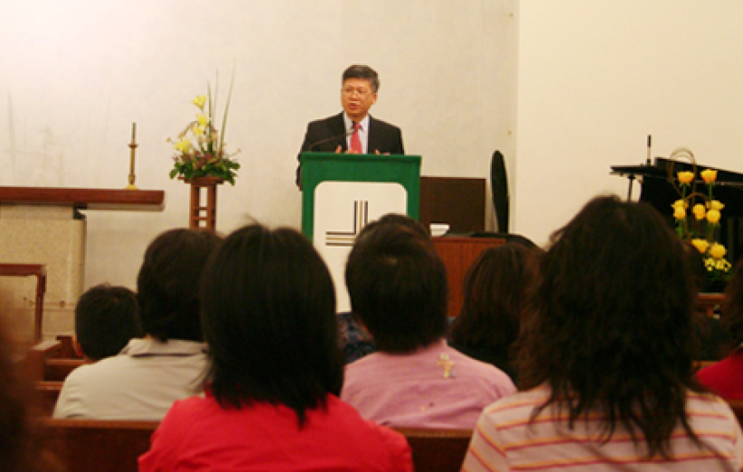 吴宗文牧师昨主讲如何「破除迷信．天天蒙福」
