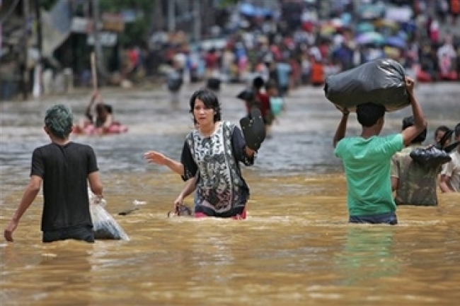 印尼雅加達洪災死亡人數升至50 34萬人無家可歸