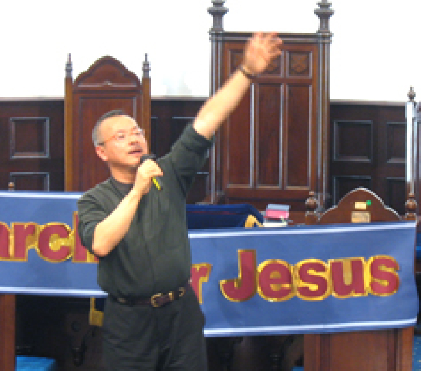 陳恩明牧師澳洲主領青年佈道會勇敢談「性」