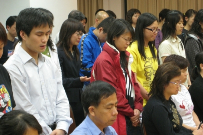 蒙召獻身為基層