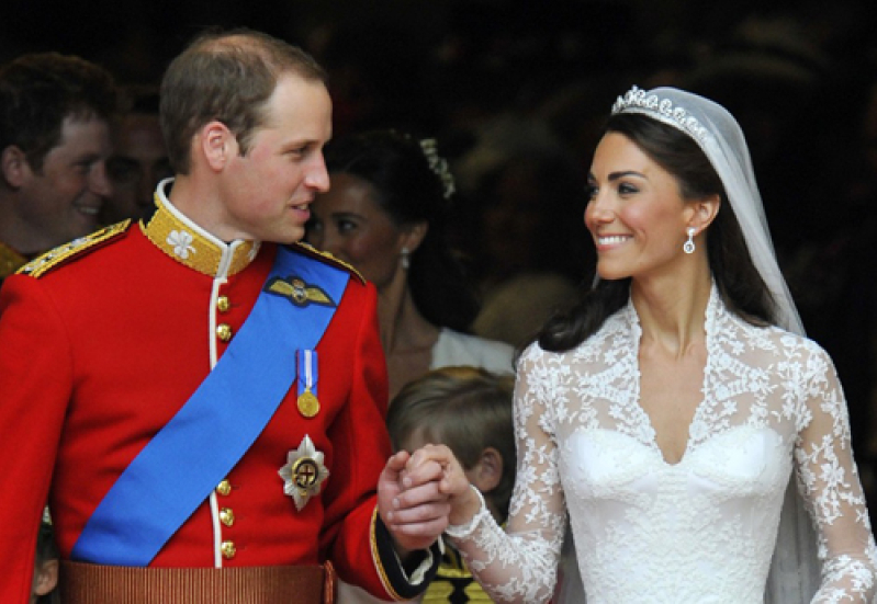 93083-william-kate-make-first-public-appearance-after-wedding1.jpg