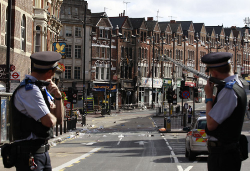 london-riots1111.jpg