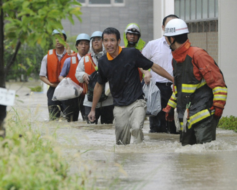 typhoon-roke.jpg