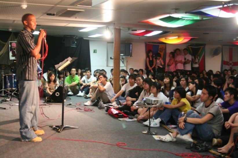 93岁「忠仆号」载26岁青年人梦想航行