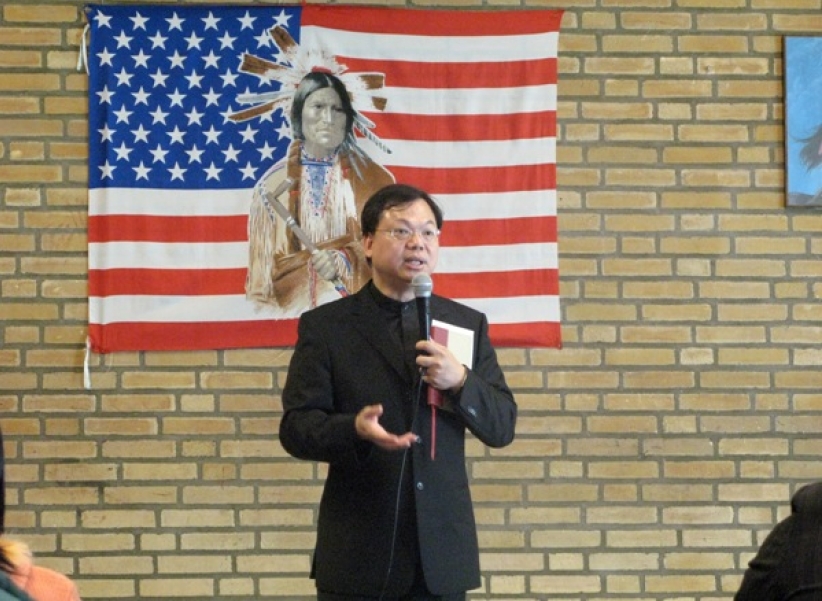 林以諾牧師歐洲巡迴 向2500人佈道