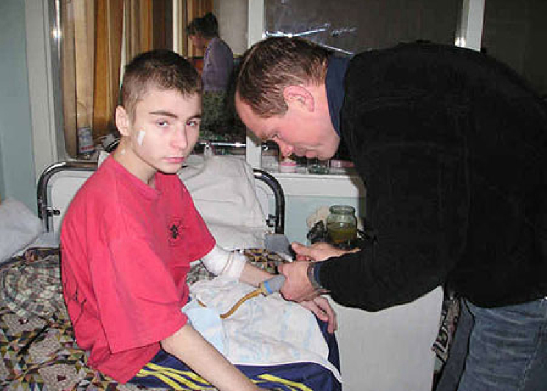 368FAH street kids medical help.jpg