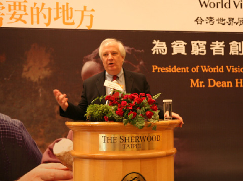 「为贫穷者创造希望」- 世界展望会国际总裁畅谈微型贷款计划