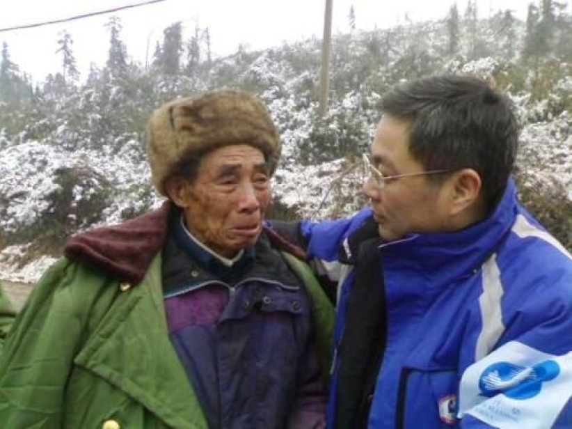 慈福行动传来雪中送炭感人场景