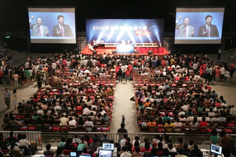 唐崇榮佈道會再為主贏得200靈魂 