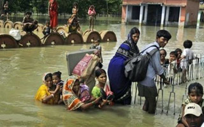 印度水災百萬災民無處容身 宣明會迅速回應