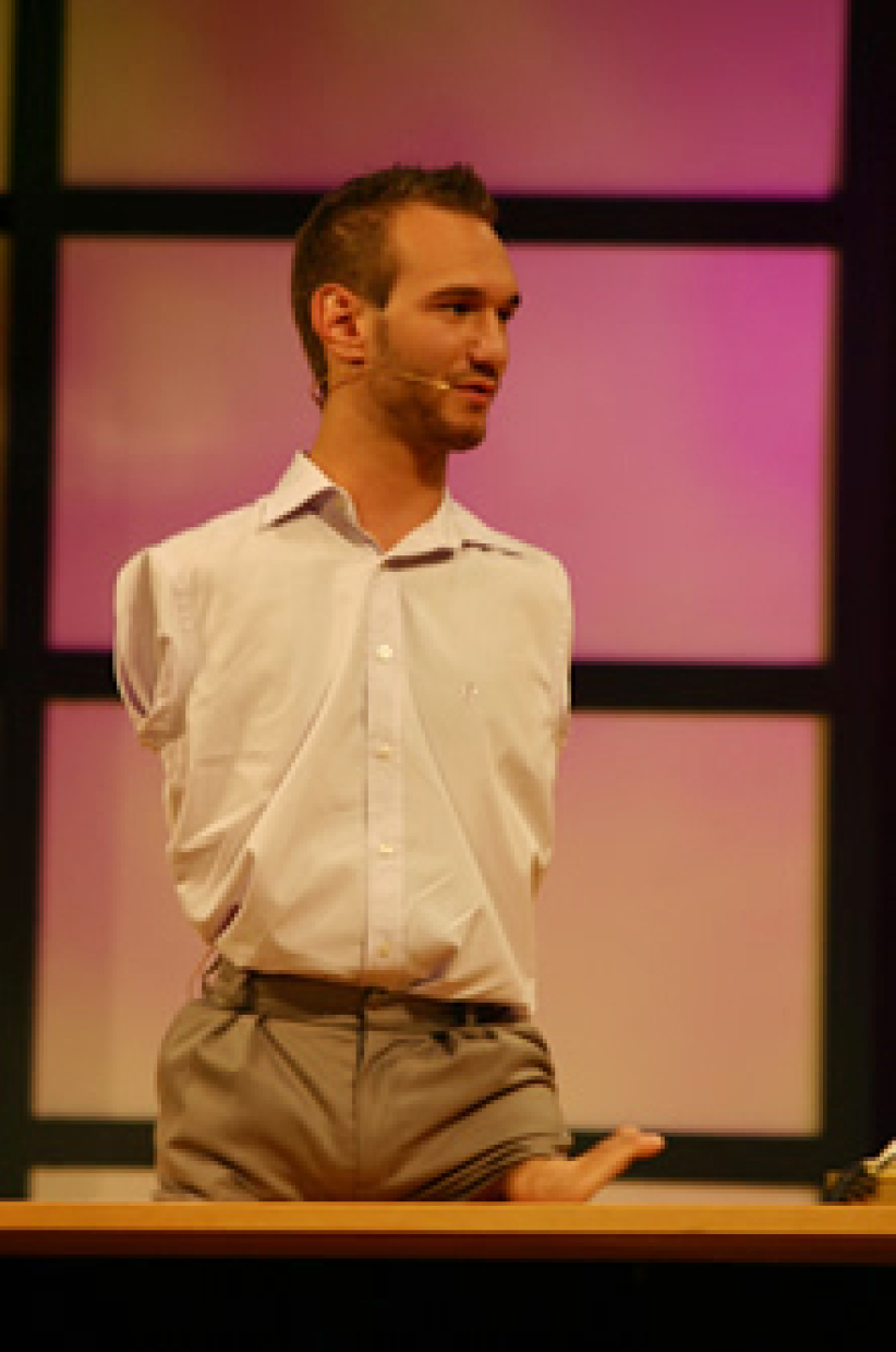 力克先天殘缺還看美麗人生 見證激勵四萬市民 