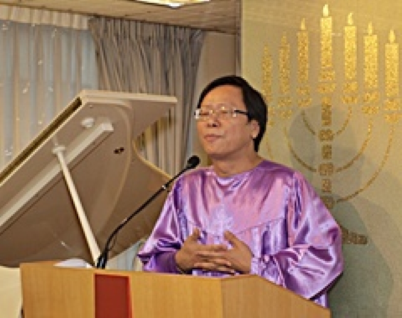 今個聖誕不一樣：黃毓民受洗歸入教會