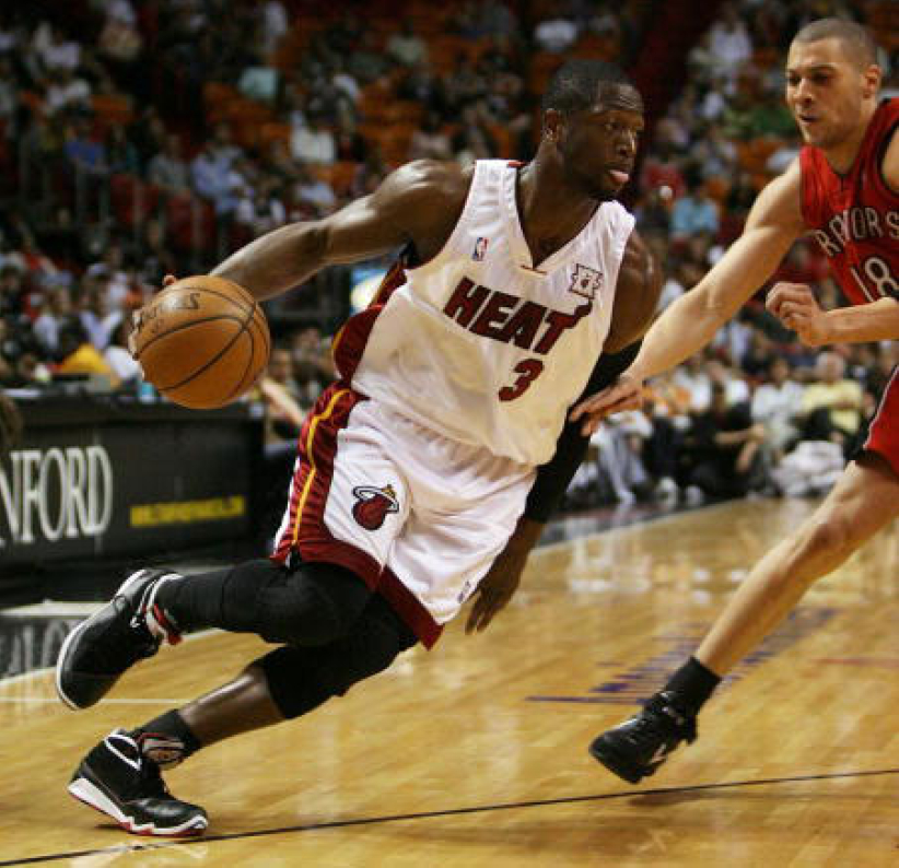 NBA明星韋德與母親一道侍奉神