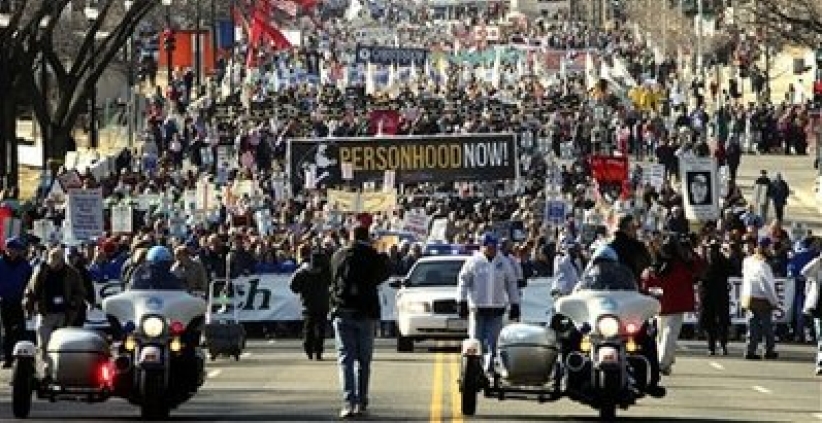 華盛頓數萬人示威反對墮胎