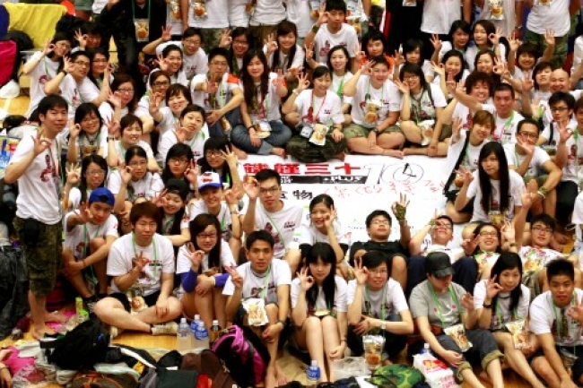 「饑饉三十」風雨不改 齊心營救飢餓孩子