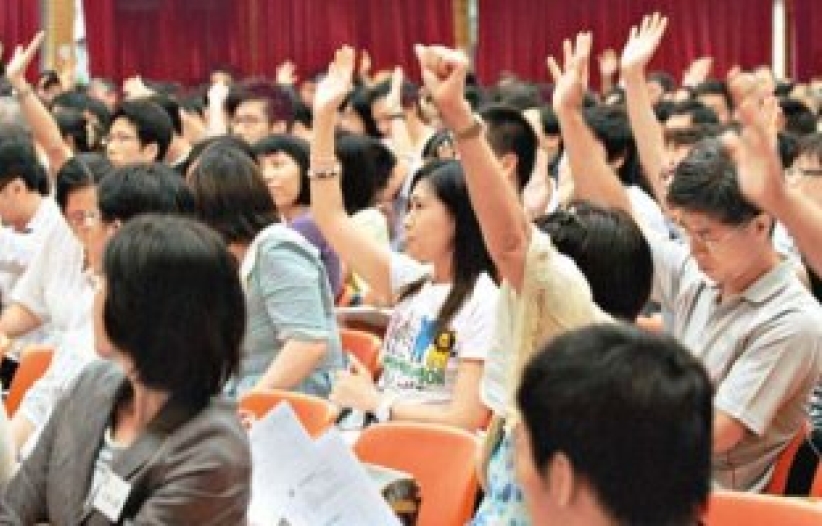 调查显示七成人赞成校园验毒立法